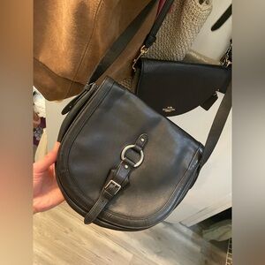 Ralph Lauren Harbridge Crossbody Saddle Bag in black leather Elegant